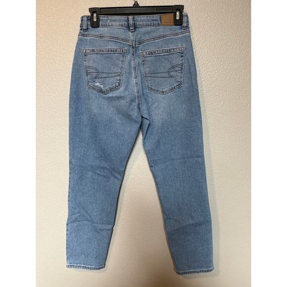 American Eagle Light Medium Wash Mom Jean Size 2 *SHORT* Modal/Recycled/Cotton - Picture 6 of 10